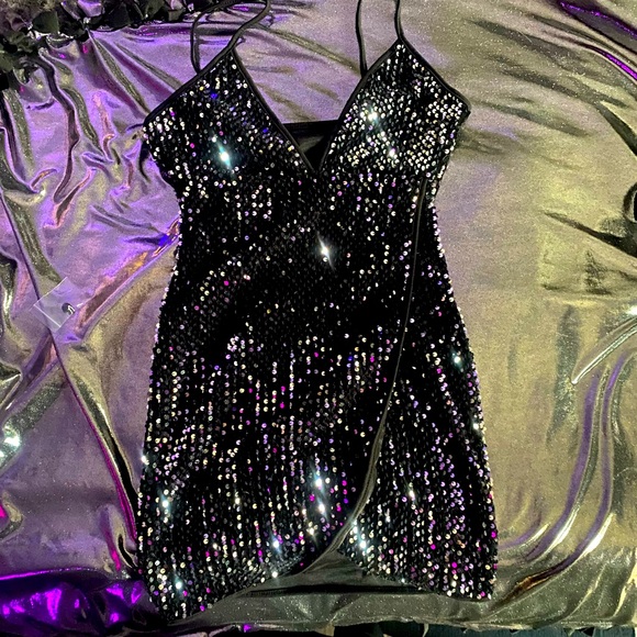 Super Sparkly Sequin Dress✨✨✨ - Picture 3 of 3